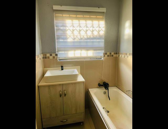 2 BEDROOM PROPERTY TO RENT IN PROTEA GLEN EXT